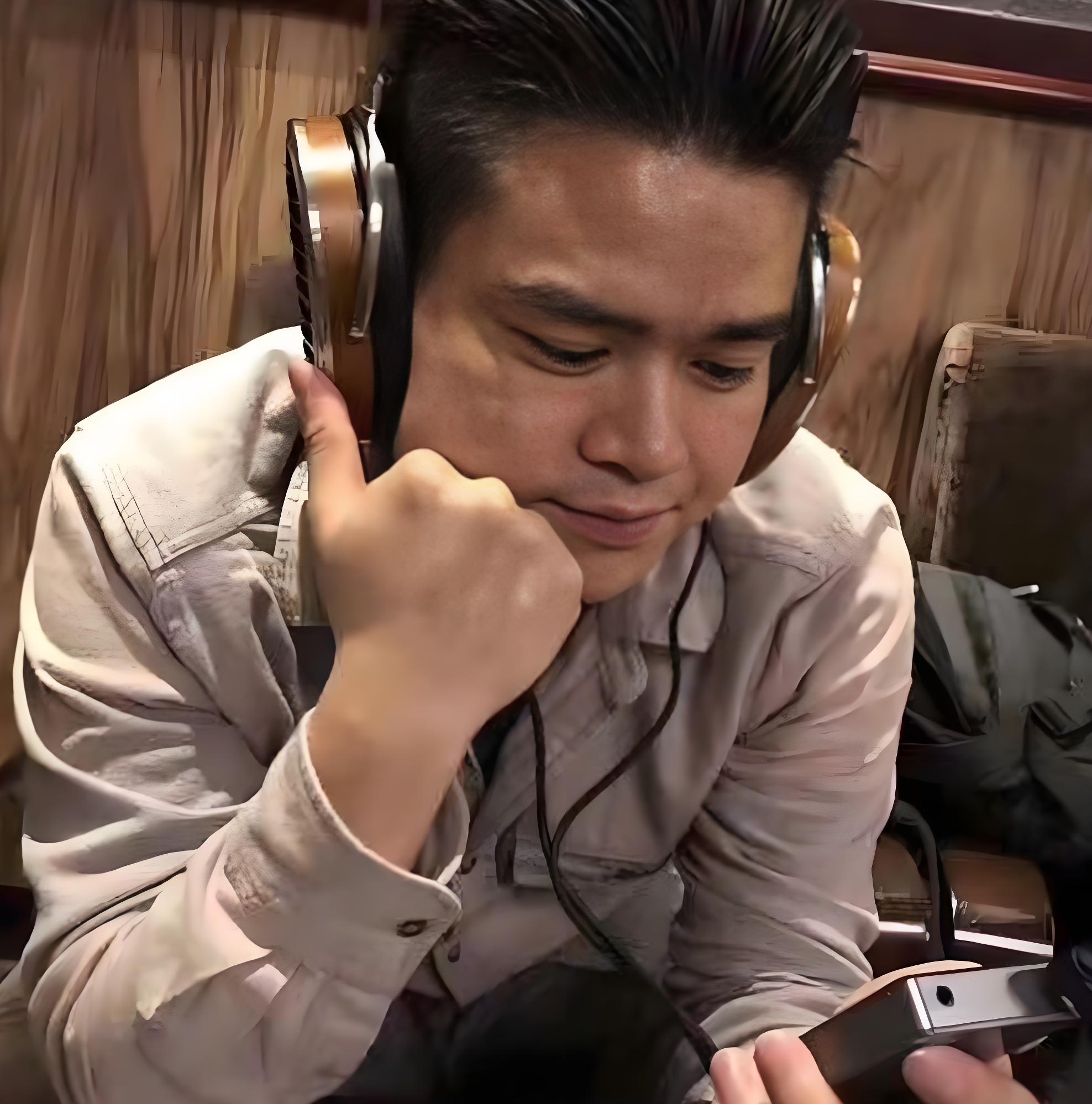 Professional portrait of Jason Chen, Tech Lead at Hair-style.ai, in a modern tech workspace